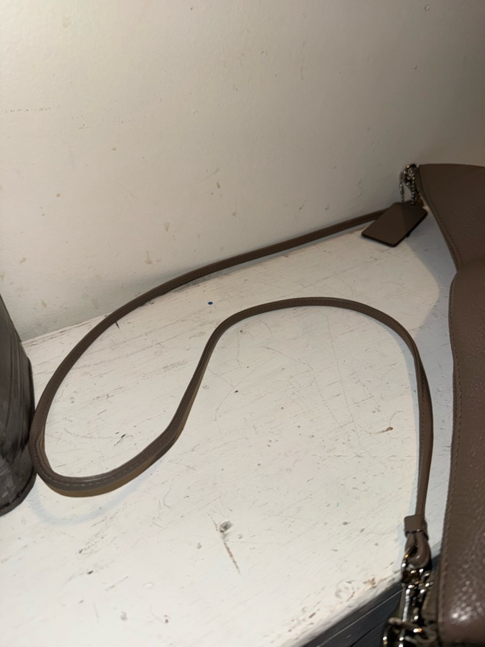COACH BLEECKER DAILY SHOULDER BAG IN MUSHROOM GRAY LEATHER EUC - Picture 6 of 8